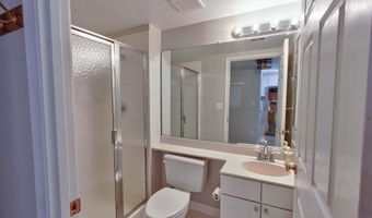 1050 N TAYLOR St 1-201, Arlington, VA 22201