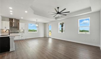 1630 Grayhawk Dr, Basehor, KS 66007