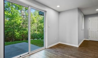 3064 N Spurway Dr, Ann Arbor, MI 48105