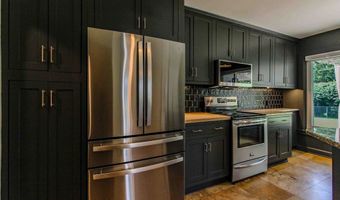 1060 Broad St, Ashland, OH 44805