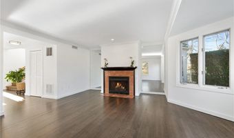 15 Hammersmith Rd 31A, Newport, RI 02840