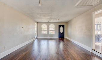 126 Windsor Ave, Chickasha, OK 73018