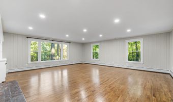 545 Simsbury Rd, Bloomfield, CT 06002