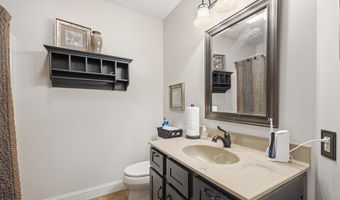 2316 Woodview Ct, Ashland, OH 44805