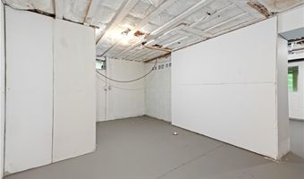 253 Biscuit City Rd, Charlestown, RI 02813