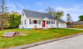 4 Arbania St, Auburn, ME 04210