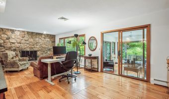 33 Cold Spring Rd, Avon, CT 06001