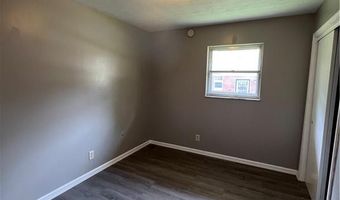 8207 Lockwood Ln, Indianapolis, IN 46217
