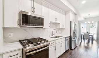 1800 MOUNT VERNON Ave 105, Alexandria, VA 22301