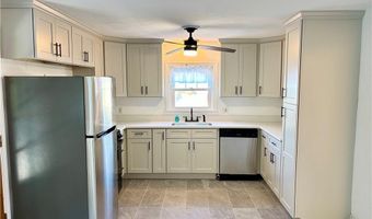 94 Conanicus Rd, Narragansett, RI 02882