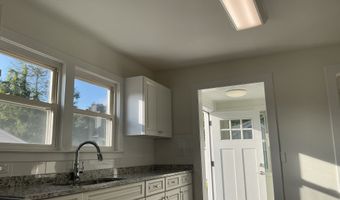 35 West St, Cromwell, CT 06416