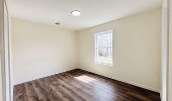 3323 Great Neck Rd, Amityville, NY 11701