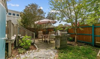 12 Callender Ave, Newport, RI 02840