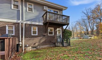 40 Woodridge Dr 40, Cheshire, CT 06410