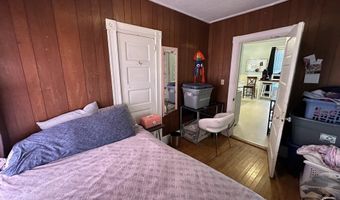 16 Walter St, Bangor, ME 04401
