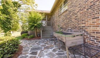 106 Lynnview Dr, Americus, GA 31709