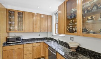 4421 VOLTA Pl NW, Washington, DC 20007