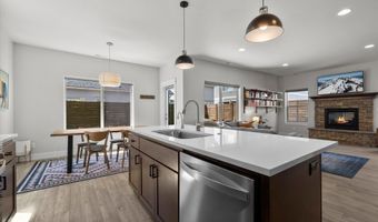 20571 Rolen Ave, Bend, OR 97702
