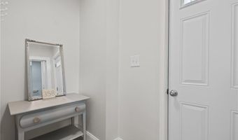 358 Pawtuxet Ave, Warwick, RI 02888