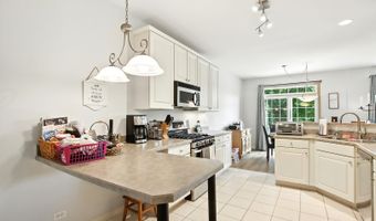 2965 Talaga Dr, Algonquin, IL 60102