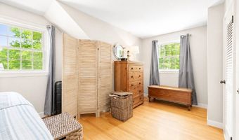 11 Autumn Ln, Attleboro, MA 02703