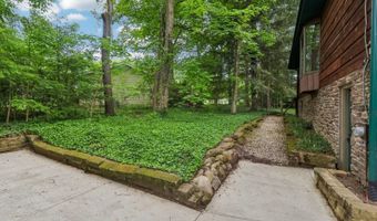 884 Dogwood Ter, Akron, OH 44321
