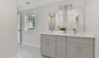 176 Medford St 176, Arlington, MA 02474