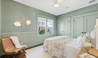 698 BEACH Ave, Atlantic Beach, FL 32233