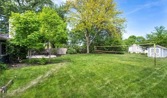 150 Greenbriar Dr, Aurora, OH 44202