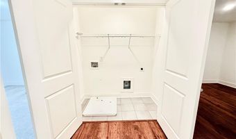 34 Auburn Woods Dr, Auburn, GA 30011