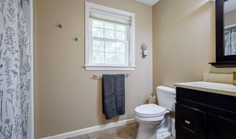 9 Taconic Dr, Amherst, NH 03031