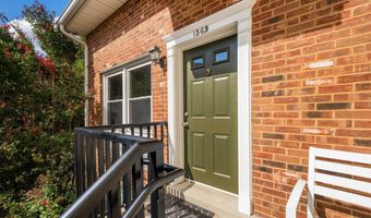 156 N BEDFORD St B, Arlington, VA 22201