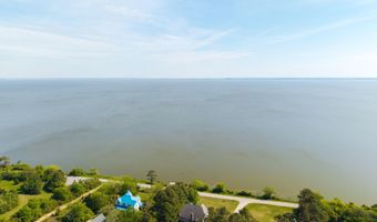 126 Narrow Shore Rd, Aydlett, NC 27916