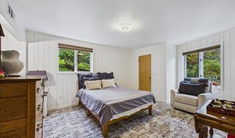 3255 Buttermilk Ln, Arcata, CA 95521