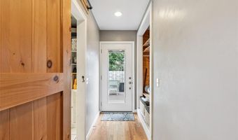 61 Harlem St, East Providence, RI 02916