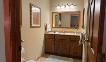 841 Country Club Dr, Akron, IA 51001