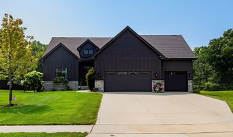 1816 Starling Ct, Polk City, IA 50226