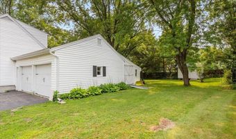 9 Sunset Dr, Altamont, NY 12009