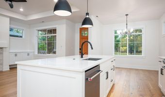 62667 NW McClain Dr, Bend, OR 97703