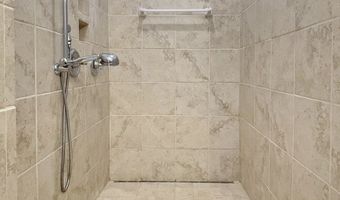 107 GREENVILLE St, Abbeville, SC 29620