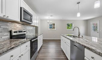 8209 NW 28th St, Bethany, OK 73008