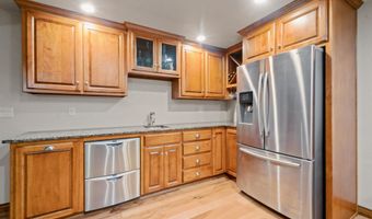 W5889 GERANIUM Drive, Appleton, WI 54915