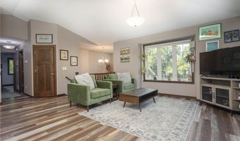 305 E Lake Geneva Rd NE, Alexandria, MN 56308