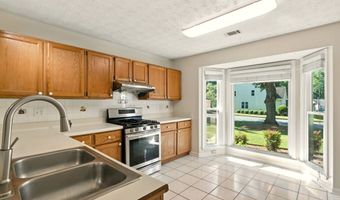 200 Pine Brg, Alpharetta, GA 30022