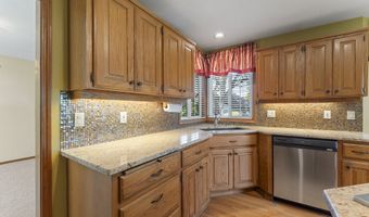 16808 NW YORKTOWN Dr, Beaverton, OR 97006