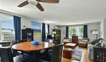 89 Spice Bush Trl, Narragansett, RI 02882