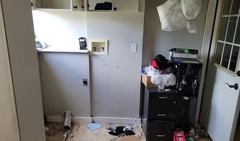 612 Madison St, Bessie, OK 73622