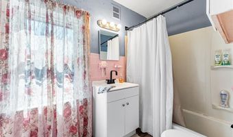 95 Ivy St, East Providence, RI 02914
