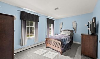 14 Cliff Rd, Bellingham, MA 02019
