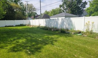 711 S Simon St, Ada, OH 45810